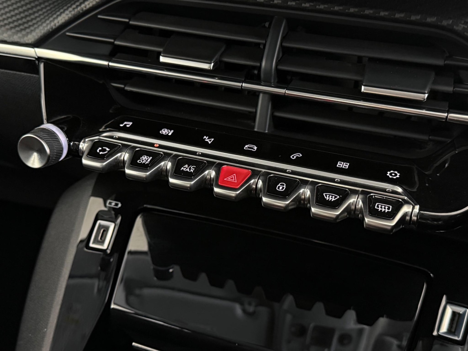 Used Peugeot 208 2020 for sale - 77040888: Photo 39