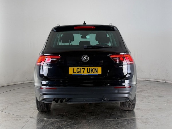 Used Volkswagen Tiguan 2017 for sale - 76190785: Photo 9