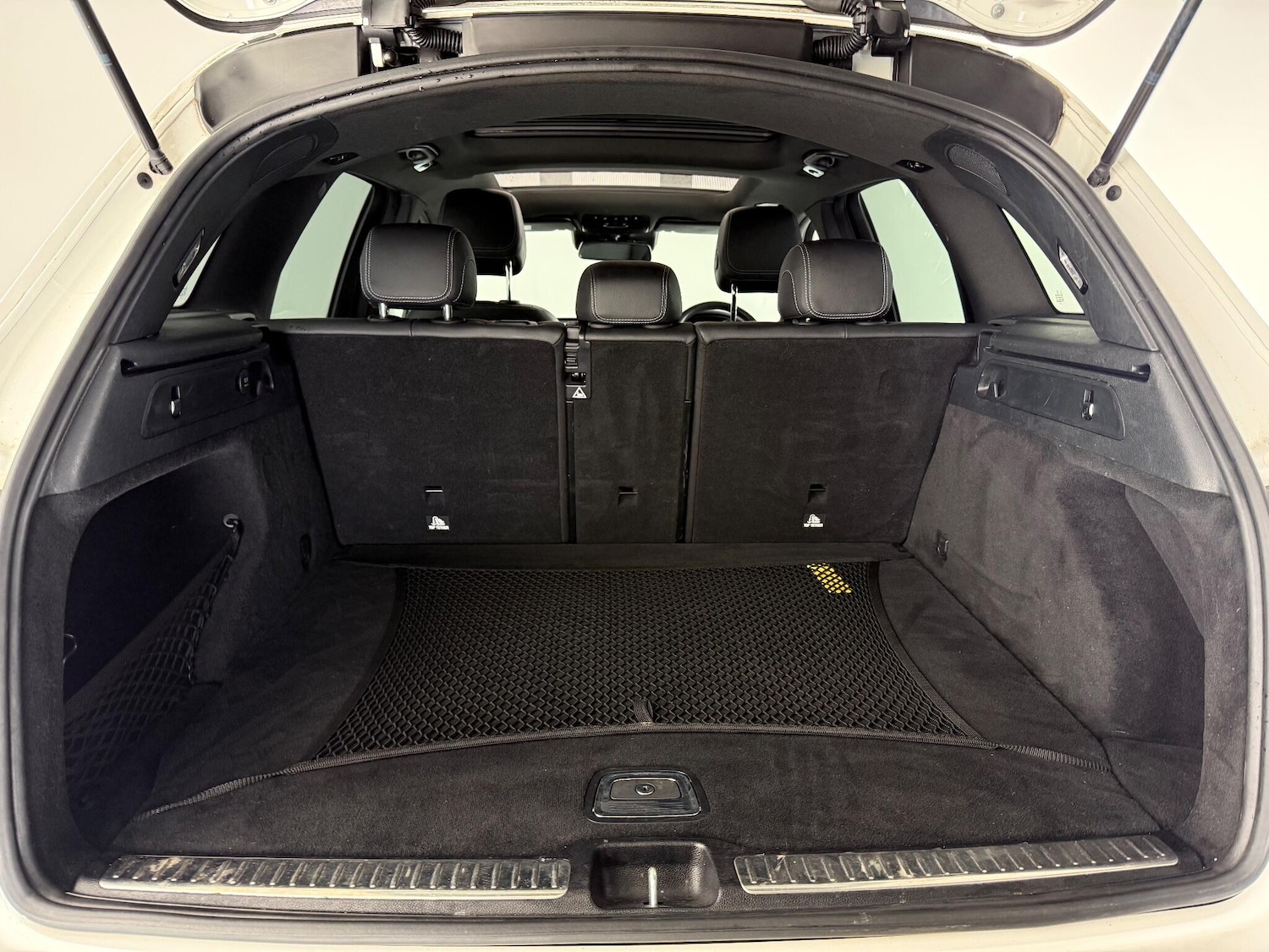 Used Mercedes-Benz GLC 2018 for sale - 77259500: Photo 9