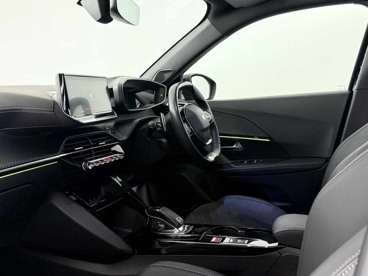 Used Peugeot 2008 2022 for sale - 77461074: Photo 16