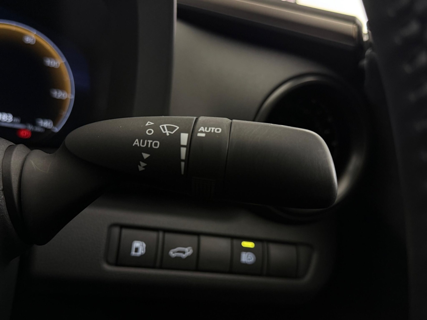 Used Toyota C-HR 2024 for sale - 77221643: Photo 22