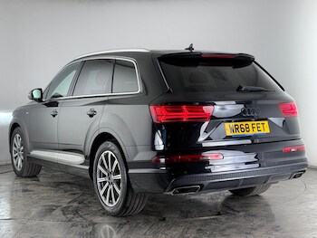 Used Audi Q7 2019 for sale - 77840077: Photo