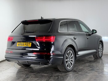 Used Audi Q7 2019 for sale - 77840077: Photo