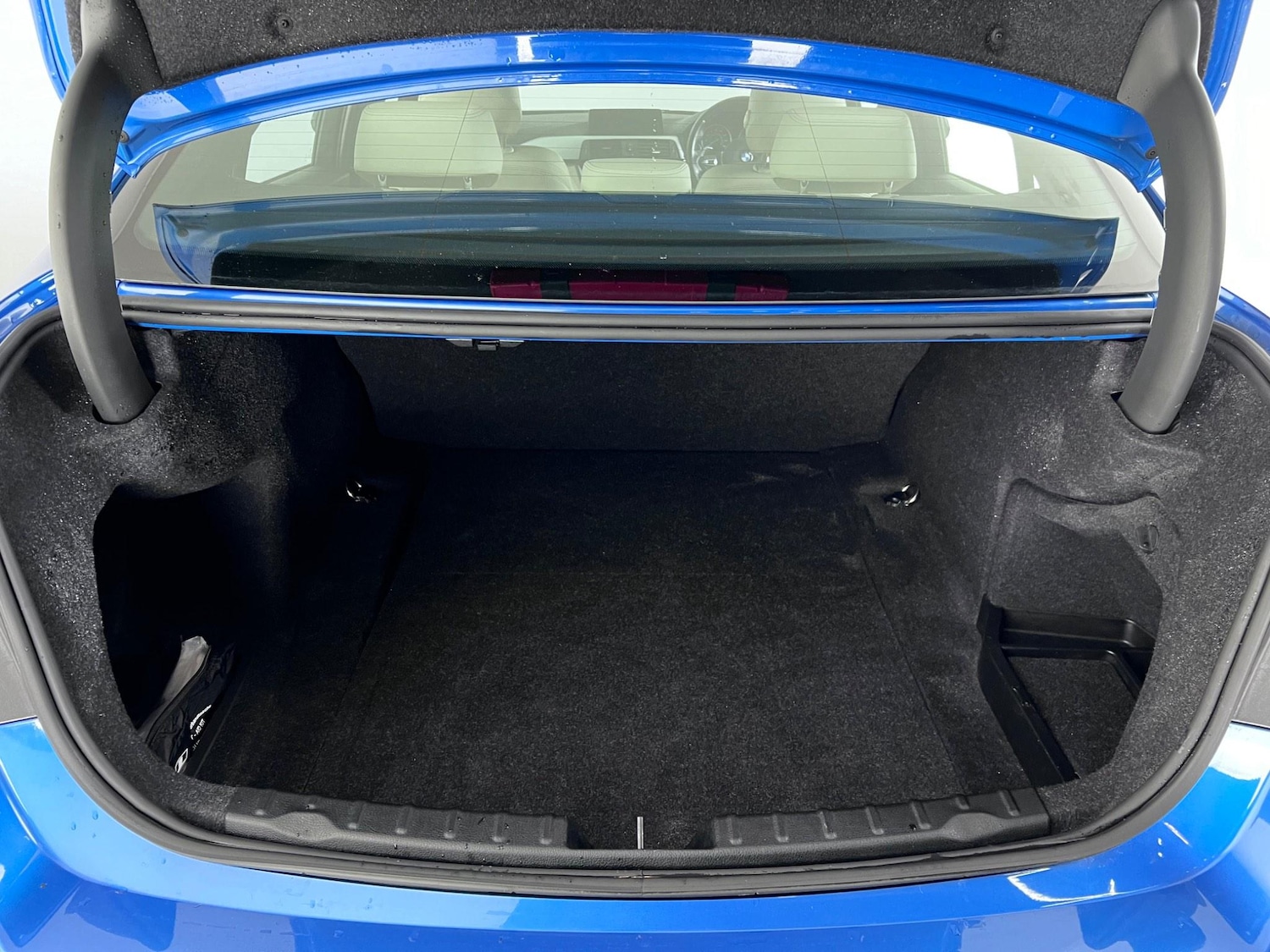 Used BMW 3 Series 2017 for sale - 77217030: Photo 10