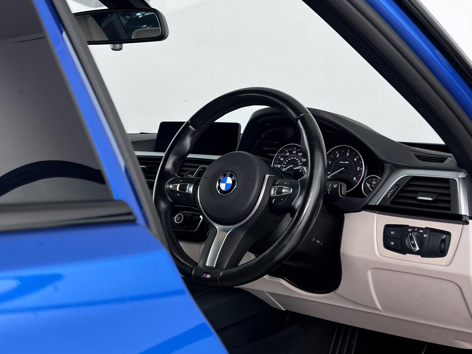 Used BMW 3 Series 2017 for sale - 77217030: Photo 24