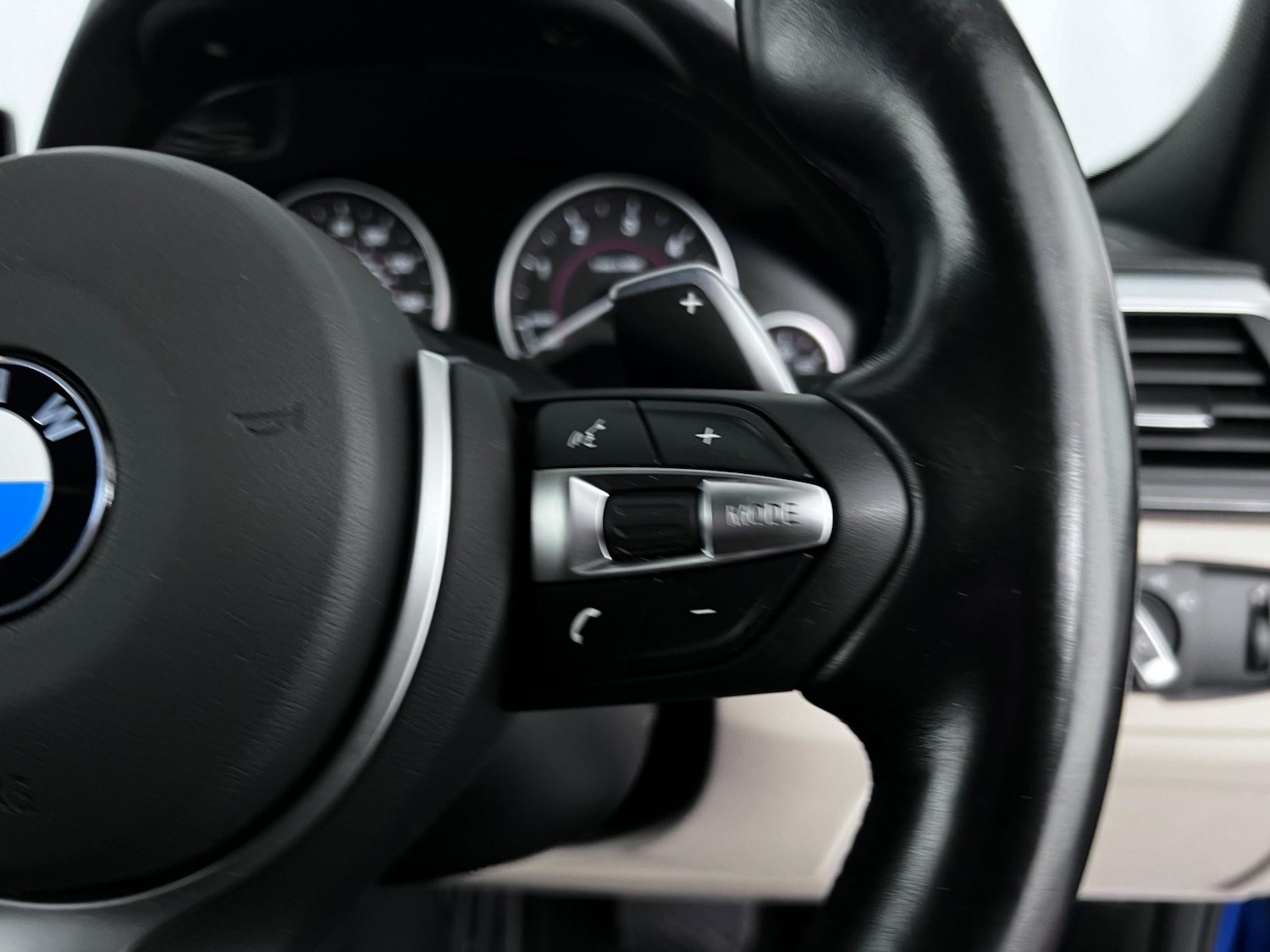 Used BMW 3 Series 2017 for sale - 77217030: Photo 27