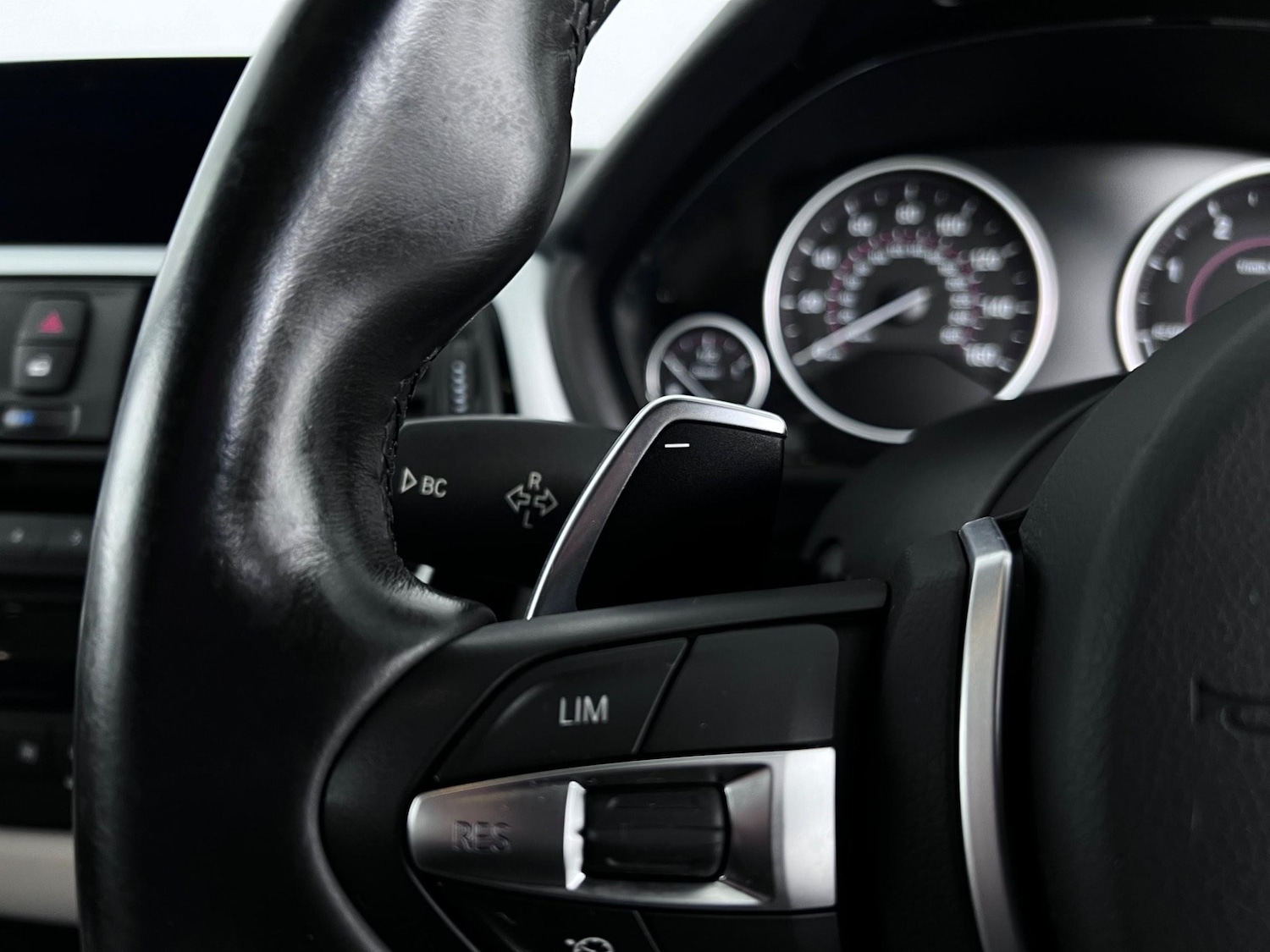 Used BMW 3 Series 2017 for sale - 77217030: Photo 28