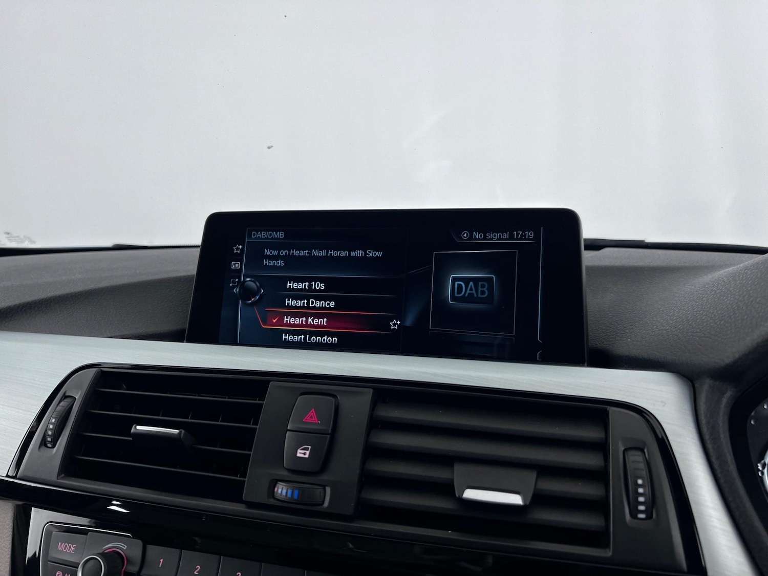 Used BMW 3 Series 2017 for sale - 77217030: Photo 32