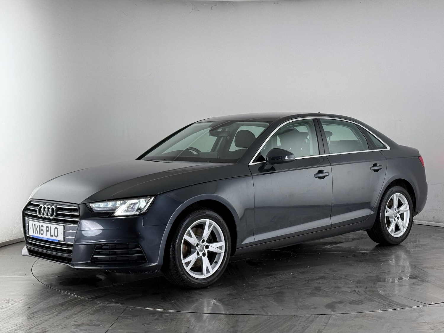 Used Audi A4 2016 for sale - 77181249: Photo 2
