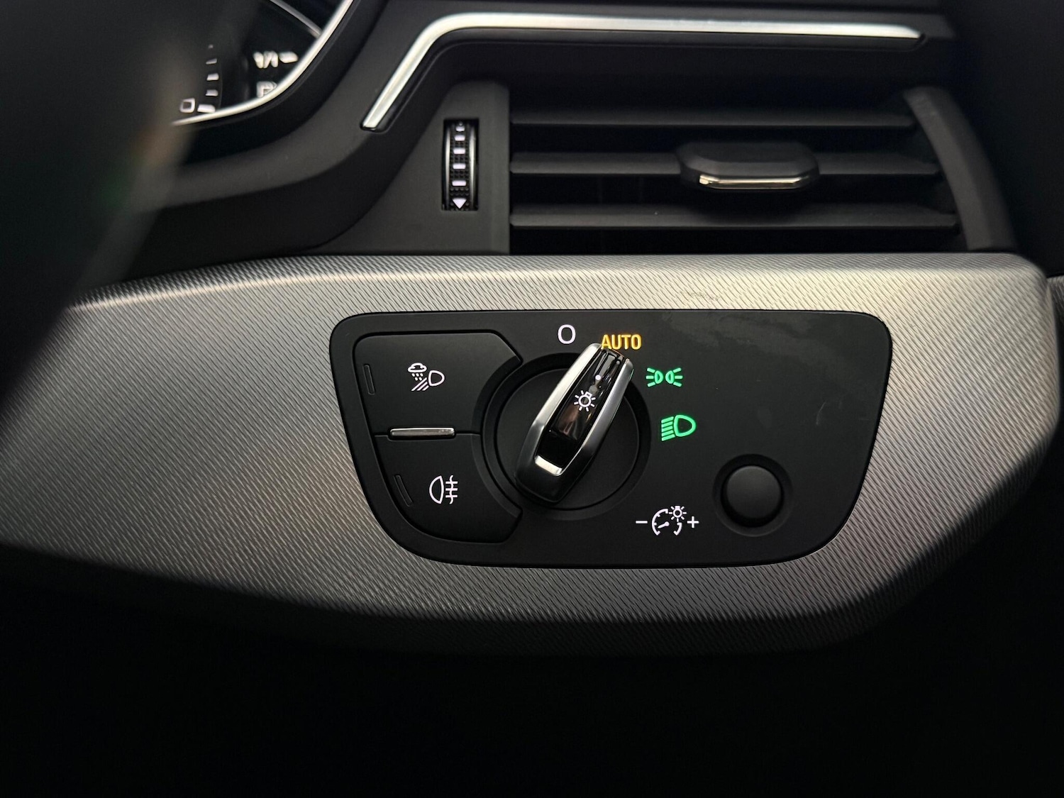 Used Audi A4 2016 for sale - 77181249: Photo 21