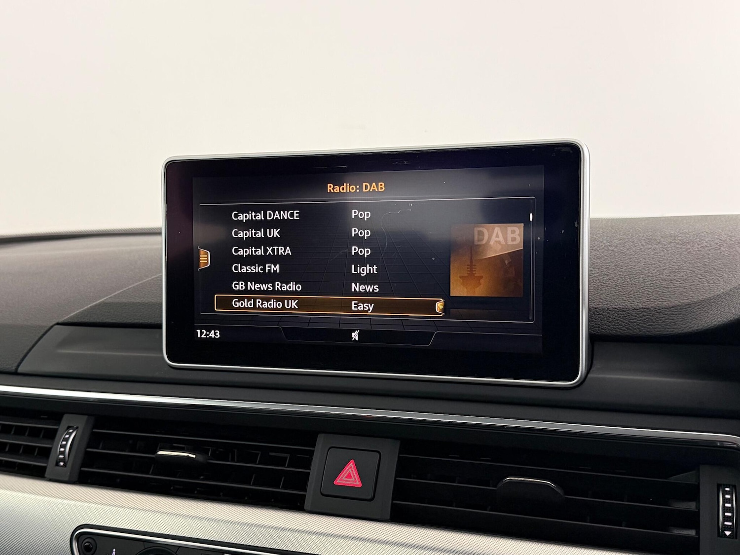 Used Audi A4 2016 for sale - 77181249: Photo 26