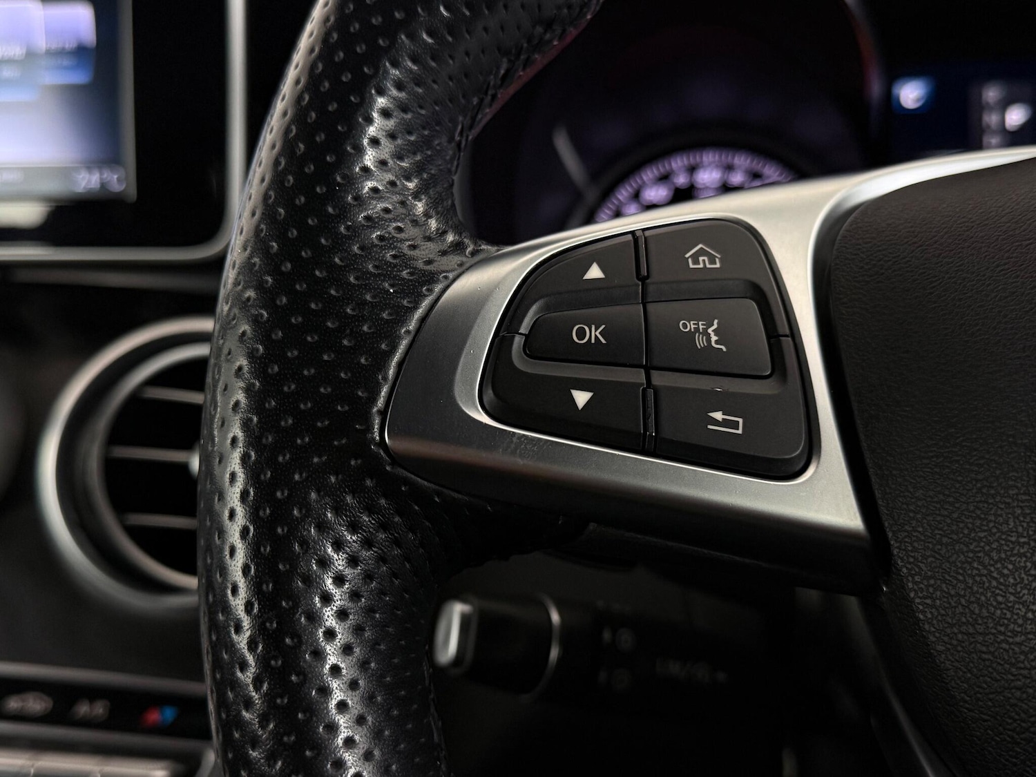 Used Mercedes-Benz C Class 2018 for sale - 77221816: Photo 23