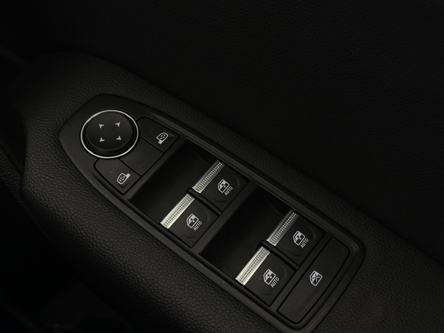 Used Renault Captur 2022 for sale - 76513047: Photo 28