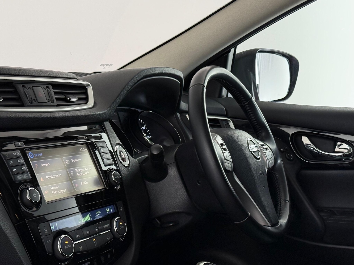 Used Nissan Qashqai 2016 for sale - 77246077: Photo 11