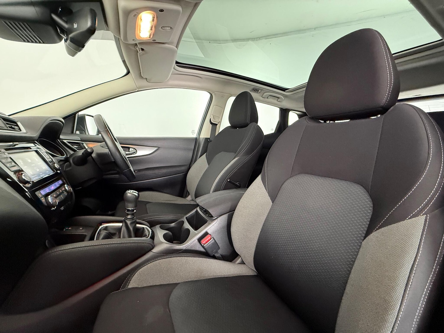 Used Nissan Qashqai for sale - 76468107: Photo 15