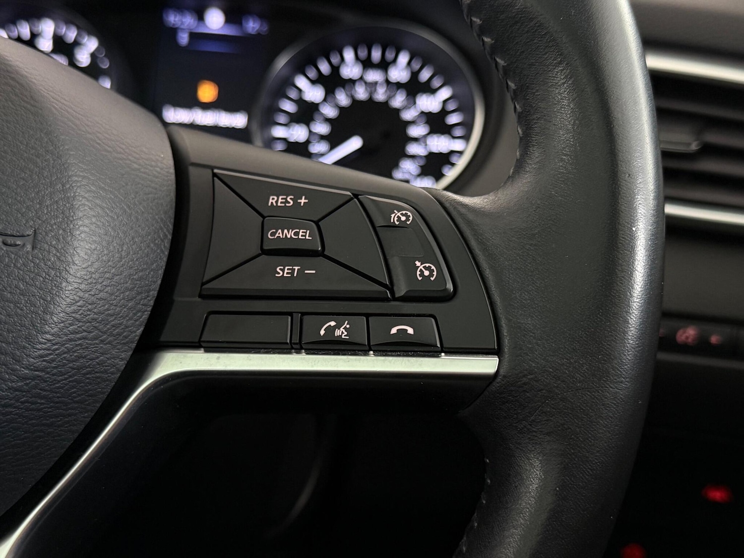 Used Nissan Qashqai for sale - 76468107: Photo 25