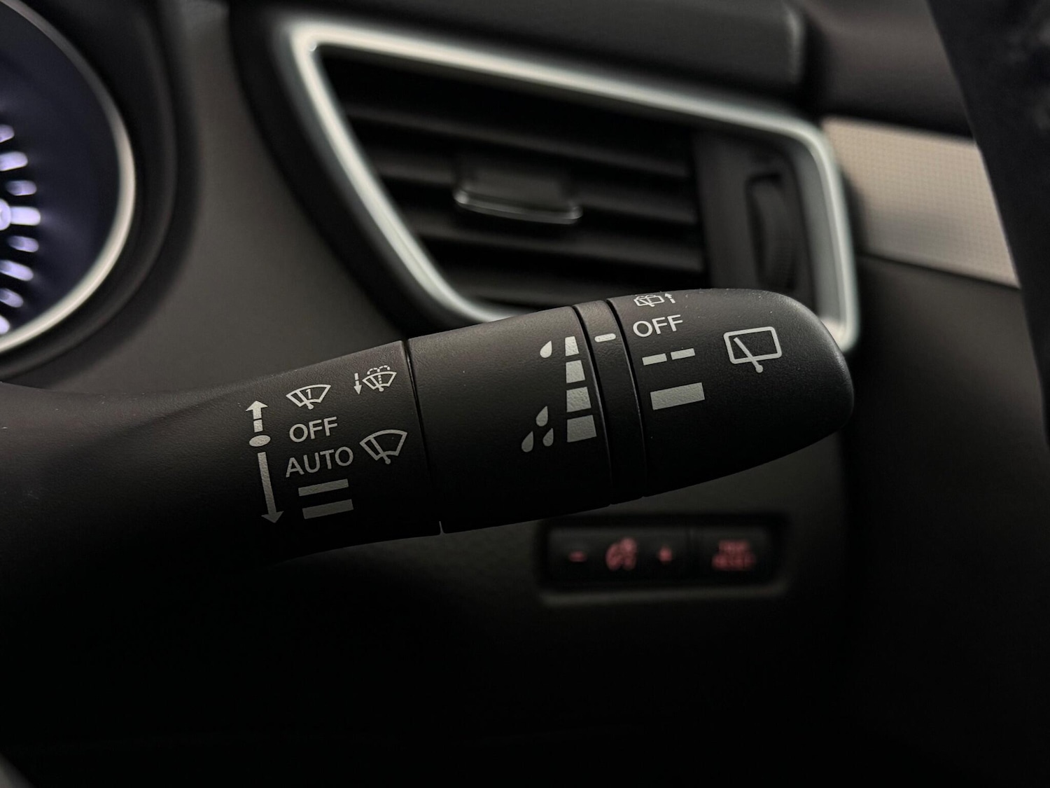 Used Nissan Qashqai for sale - 76468107: Photo 27