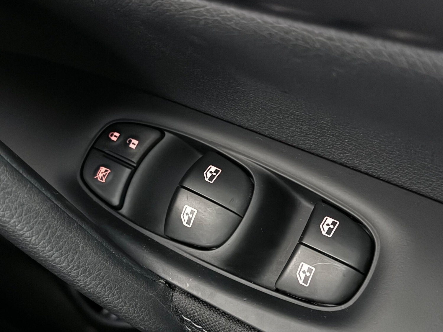 Used Nissan Qashqai for sale - 76468107: Photo 40