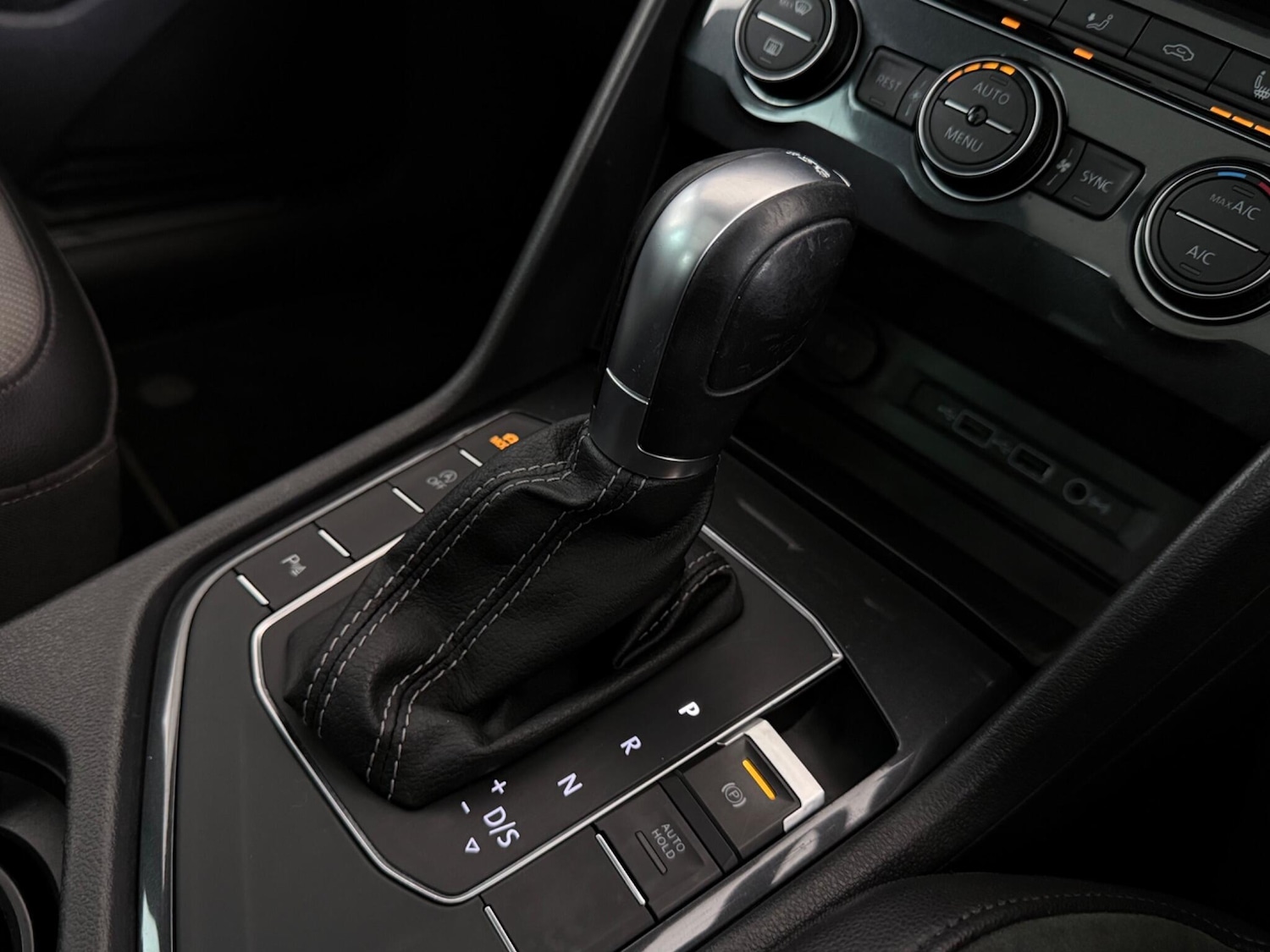 Used Volkswagen Tiguan 2018 for sale - 77587416: Photo 25