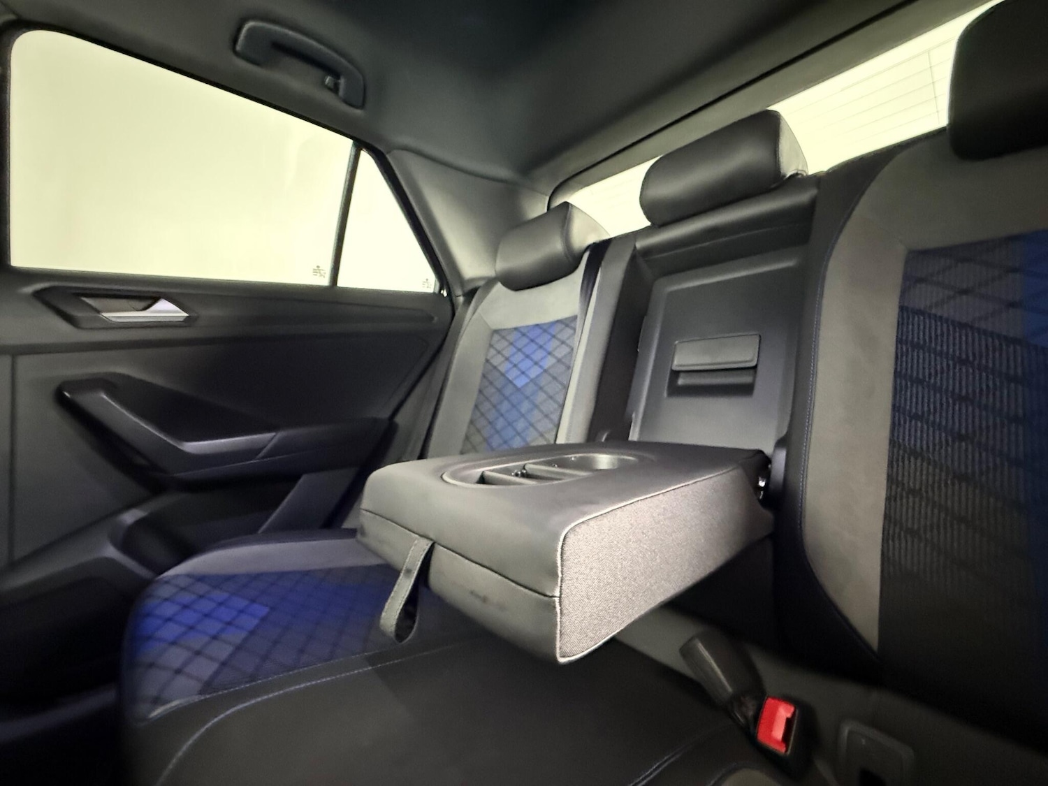 Used Volkswagen T-Roc 2022 for sale - 77260229: Photo 15