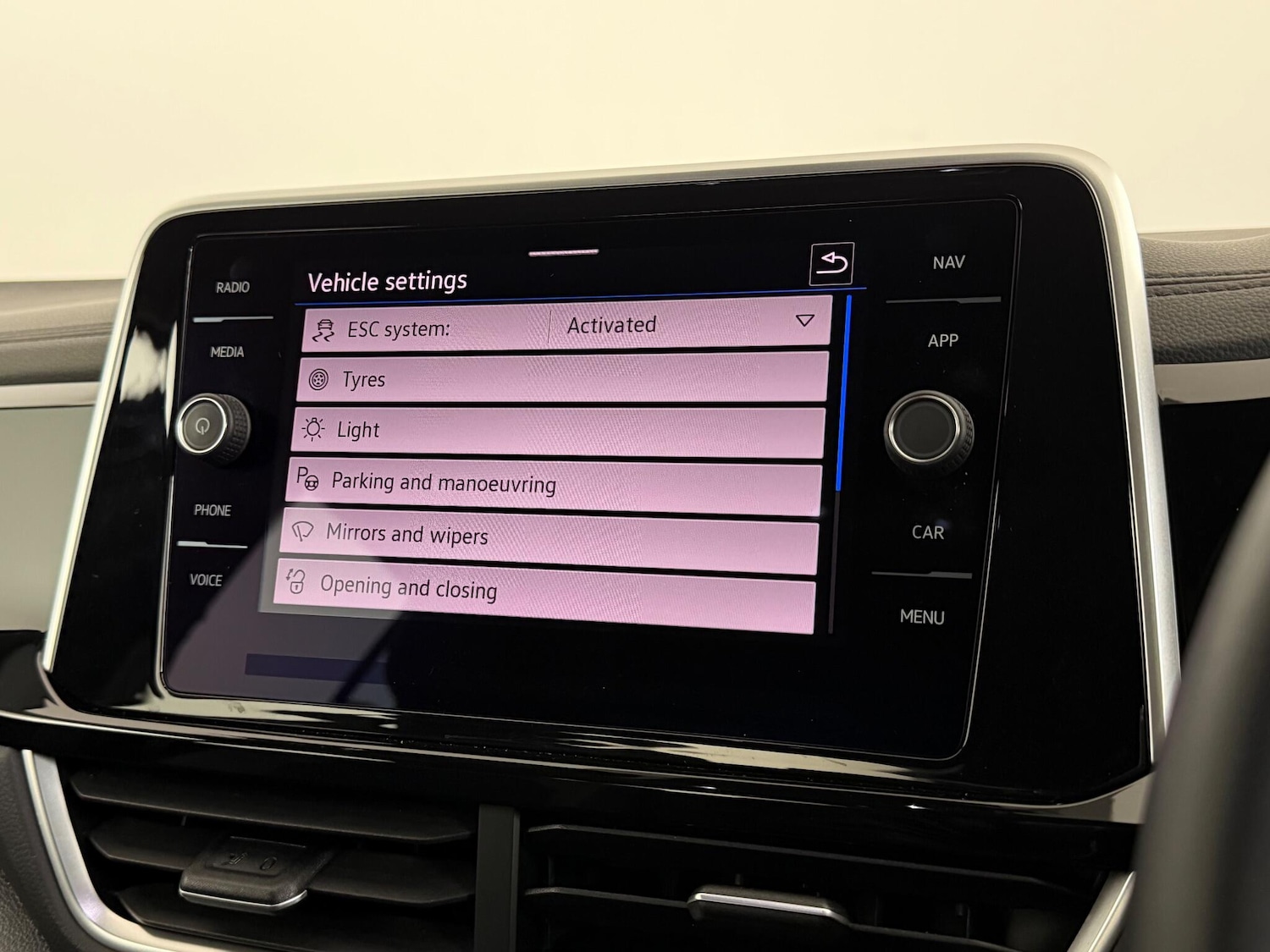 Used Volkswagen T-Roc 2022 for sale - 77260229: Photo 30