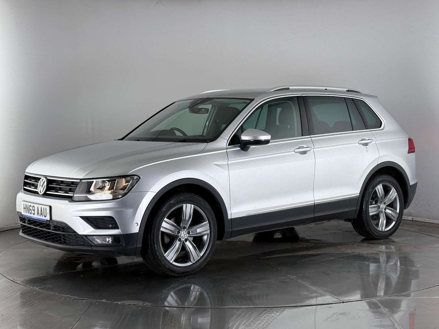 Used Volkswagen Tiguan 2019 for sale - 77246017: Photo 3