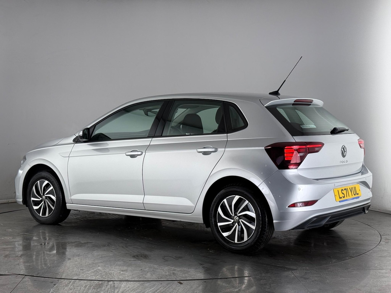 Used Volkswagen Polo 2021 for sale - 77587423: Photo 4