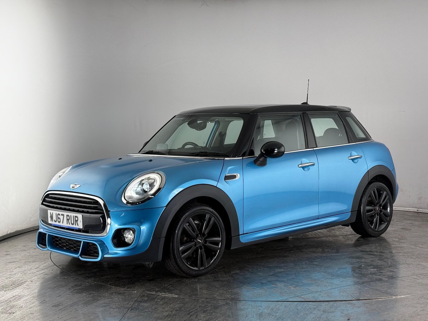 Used MINI Hatch 2017 for sale - 76468649: Photo 3