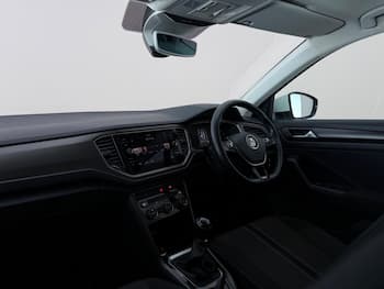 Used Volkswagen T-Roc 2018 for sale - 79615822: Photo