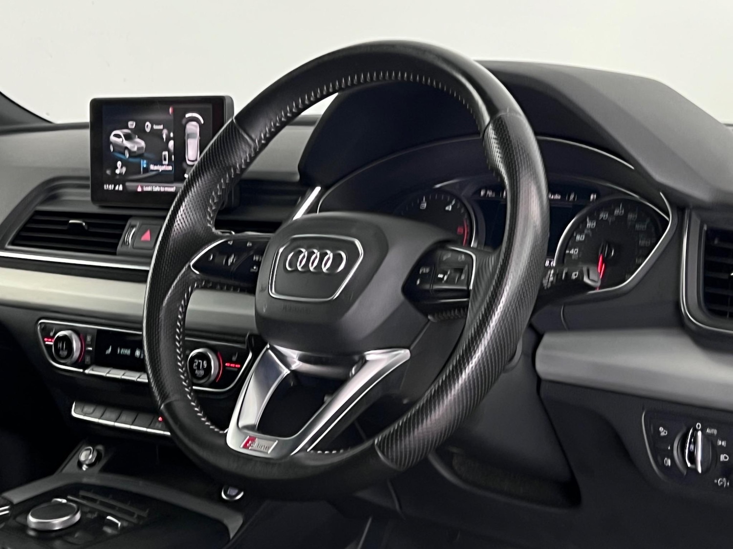 Used Audi Q5 2017 for sale - 76608341: Photo 23