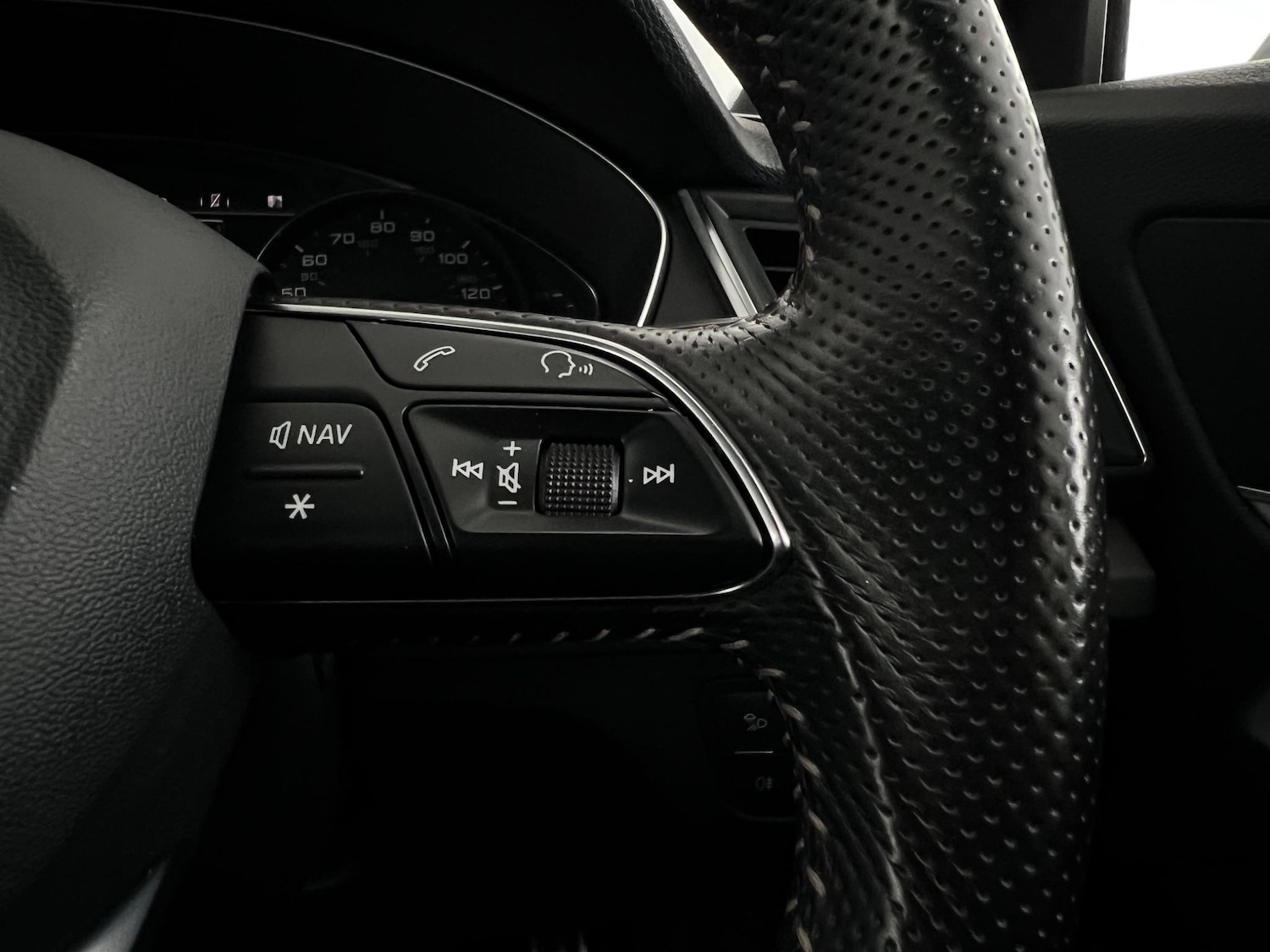 Used Audi Q5 2017 for sale - 76608341: Photo 25