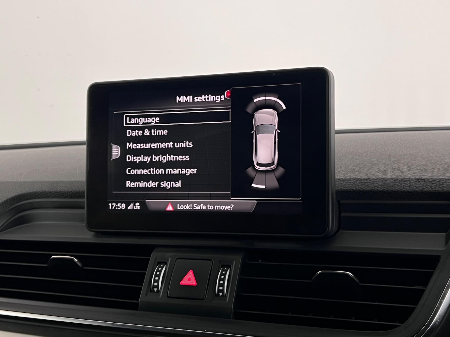 Used Audi Q5 2017 for sale - 76608341: Photo 33