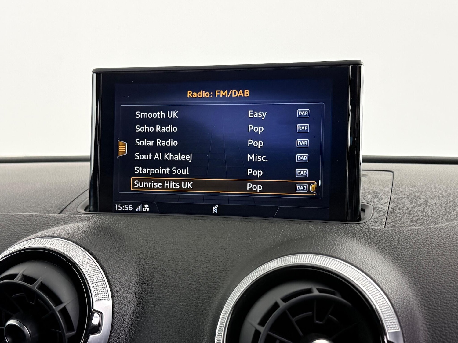 Used Audi A3 Cabriolet 2017 for sale - 77970778: Photo 28