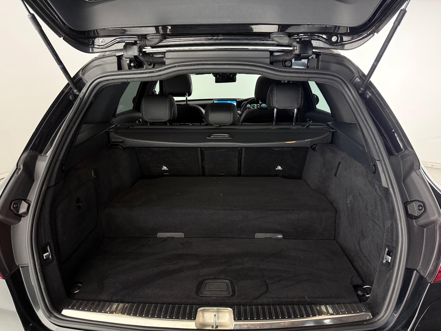 Used Mercedes-Benz C Class 2021 for sale - 77180991: Photo 9