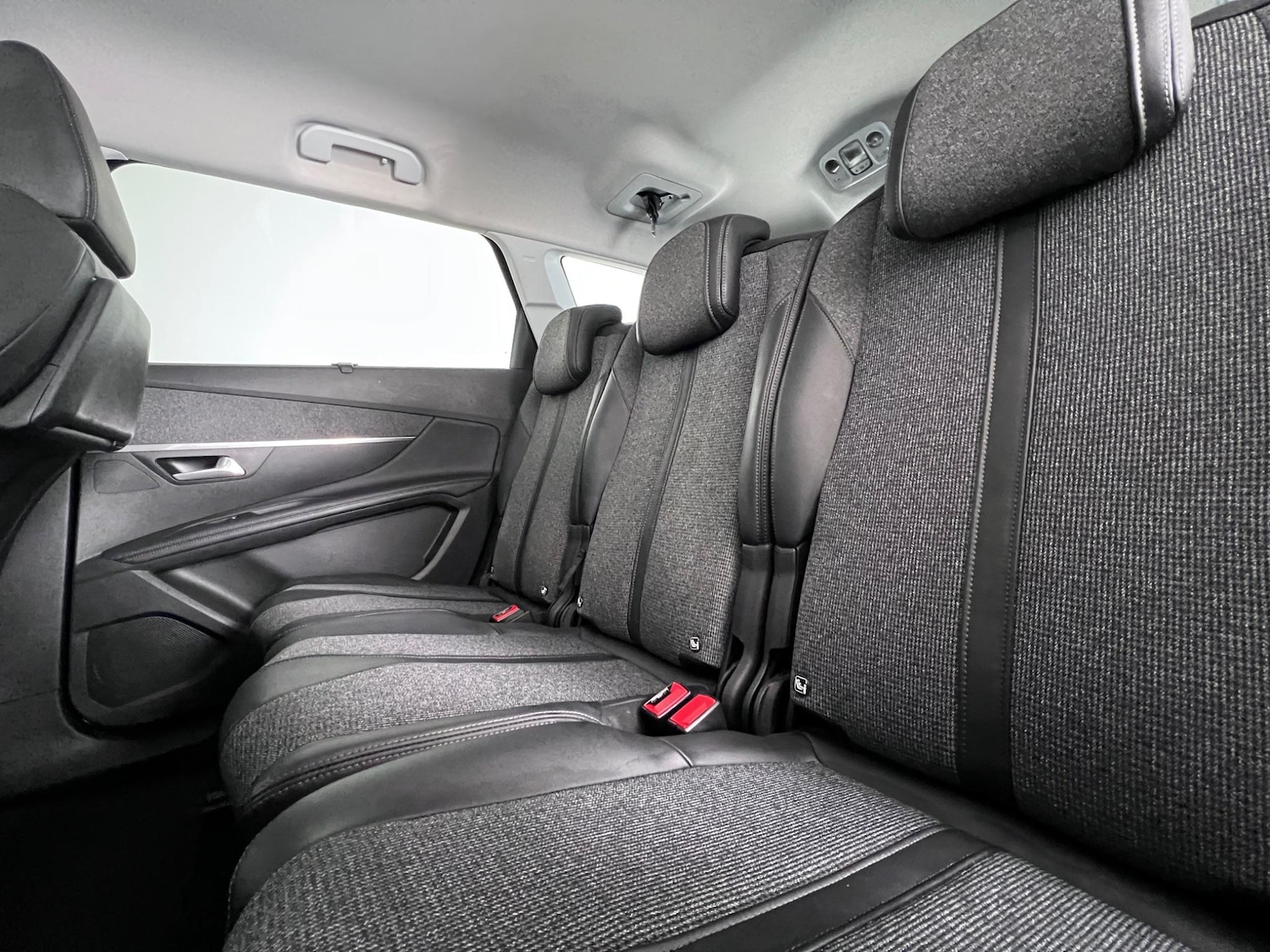 Used Peugeot 5008 2018 for sale - 76997891: Photo 16