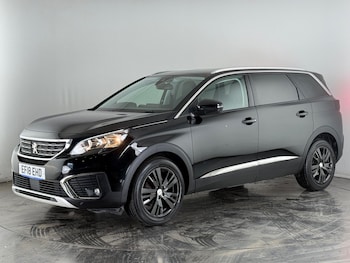 Used Peugeot 5008 2018 for sale - 76997891: Photo