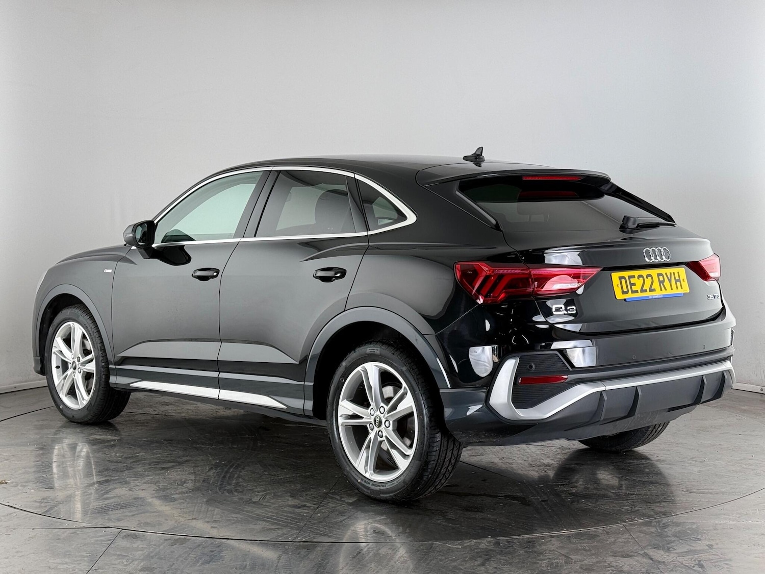 Used Audi Q3 2022 for sale - 77242894: Photo 4