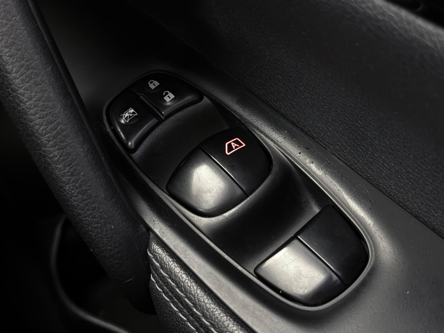 Used Nissan Qashqai 2017 for sale - 77591199: Photo 25