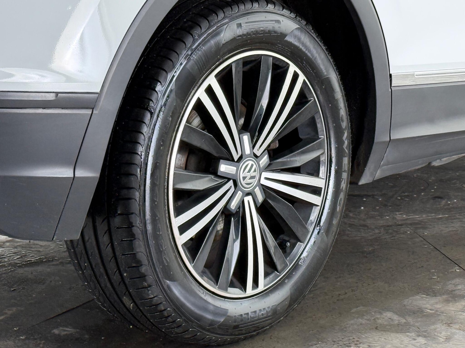 Used Volkswagen Tiguan 2017 for sale - 77221556: Photo 10