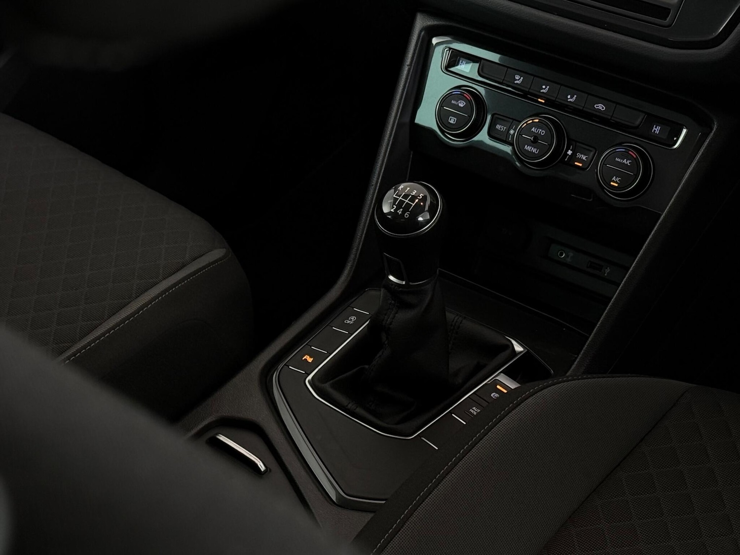 Used Volkswagen Tiguan 2017 for sale - 77221556: Photo 36