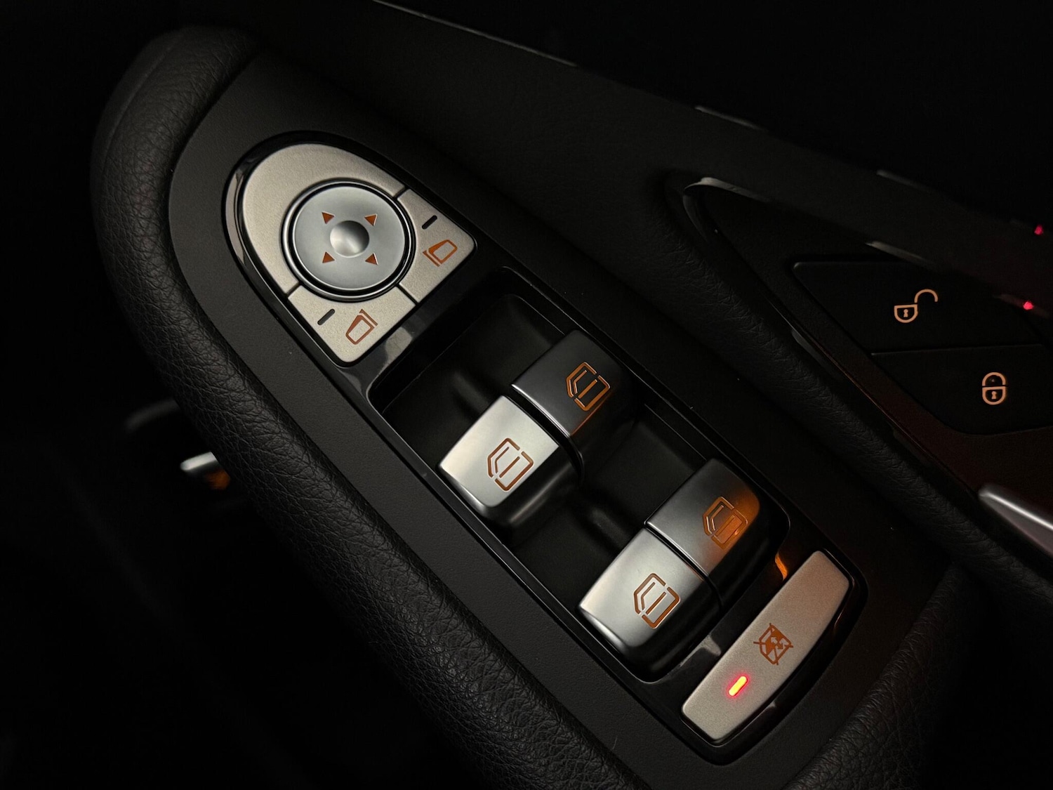 Used Mercedes-Benz GLC 2019 for sale - 77180803: Photo 18