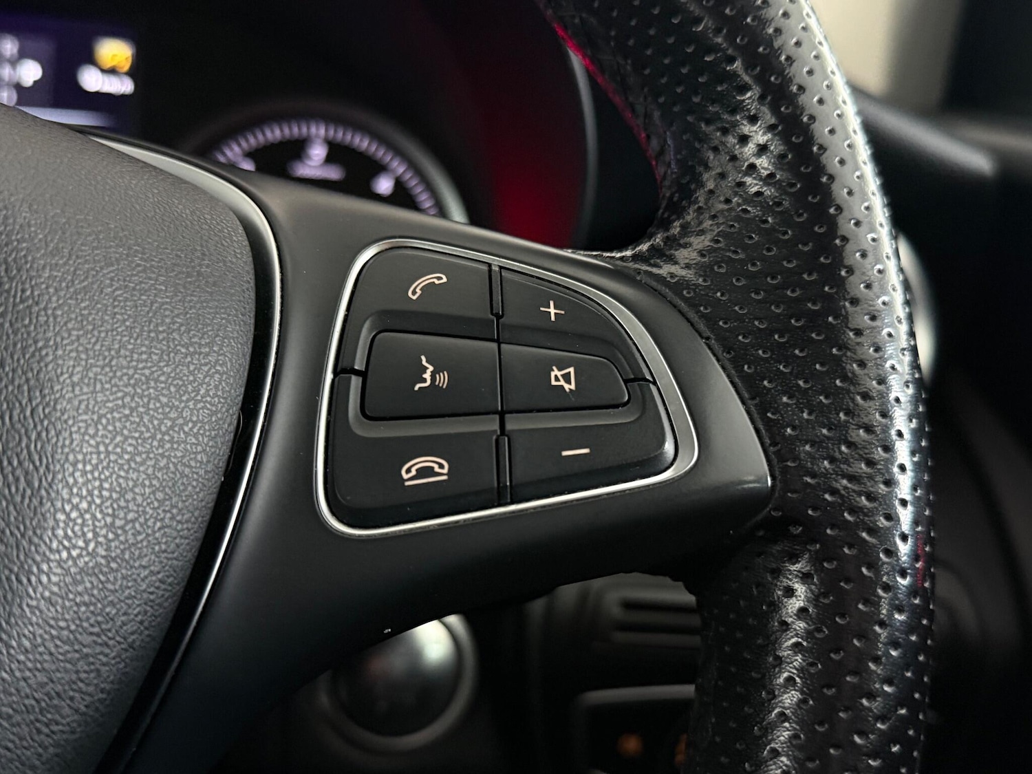 Used Mercedes-Benz GLC 2019 for sale - 77180803: Photo 25