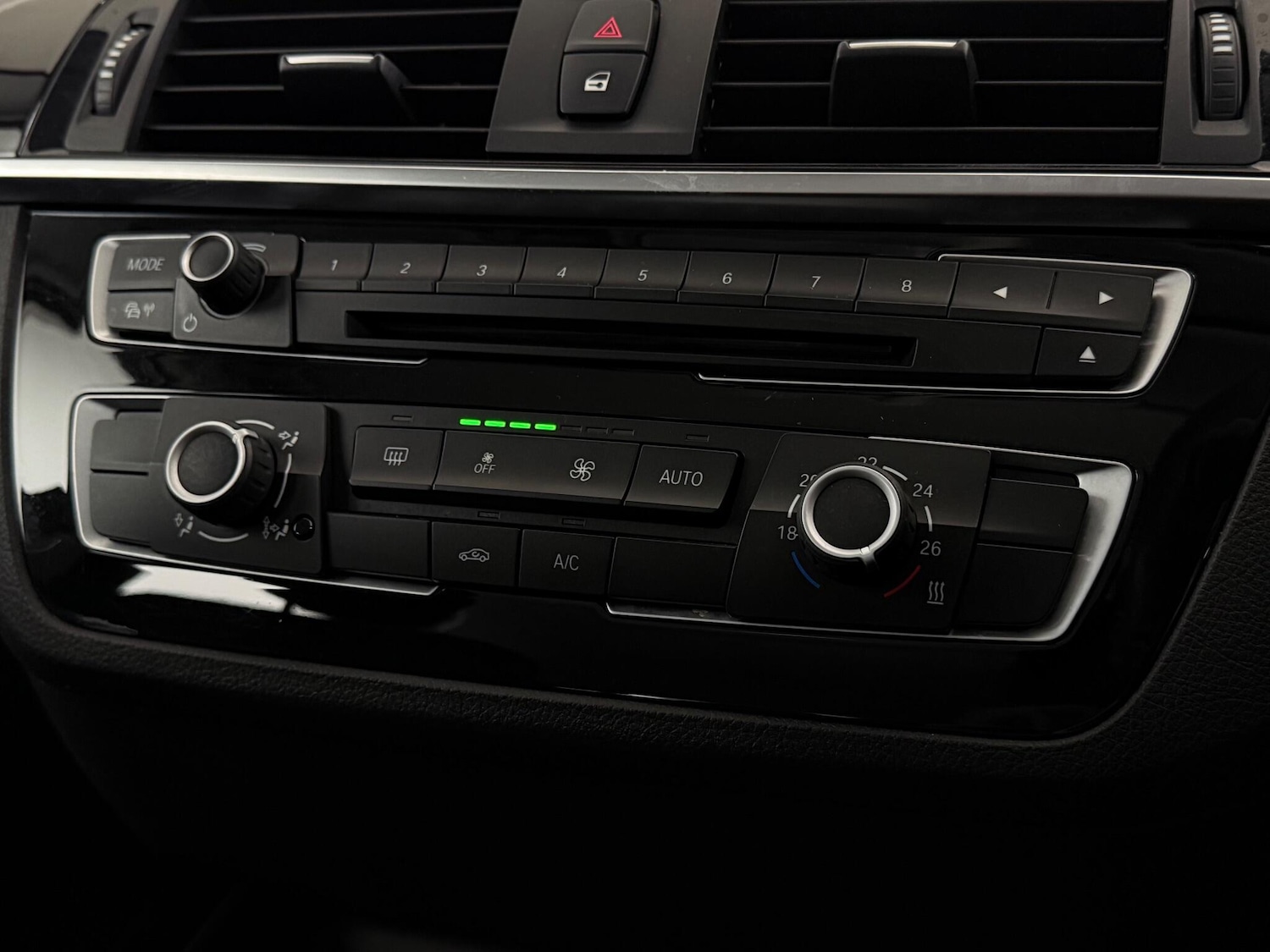 Used BMW 1 Series 2018 for sale - 77246420: Photo 24