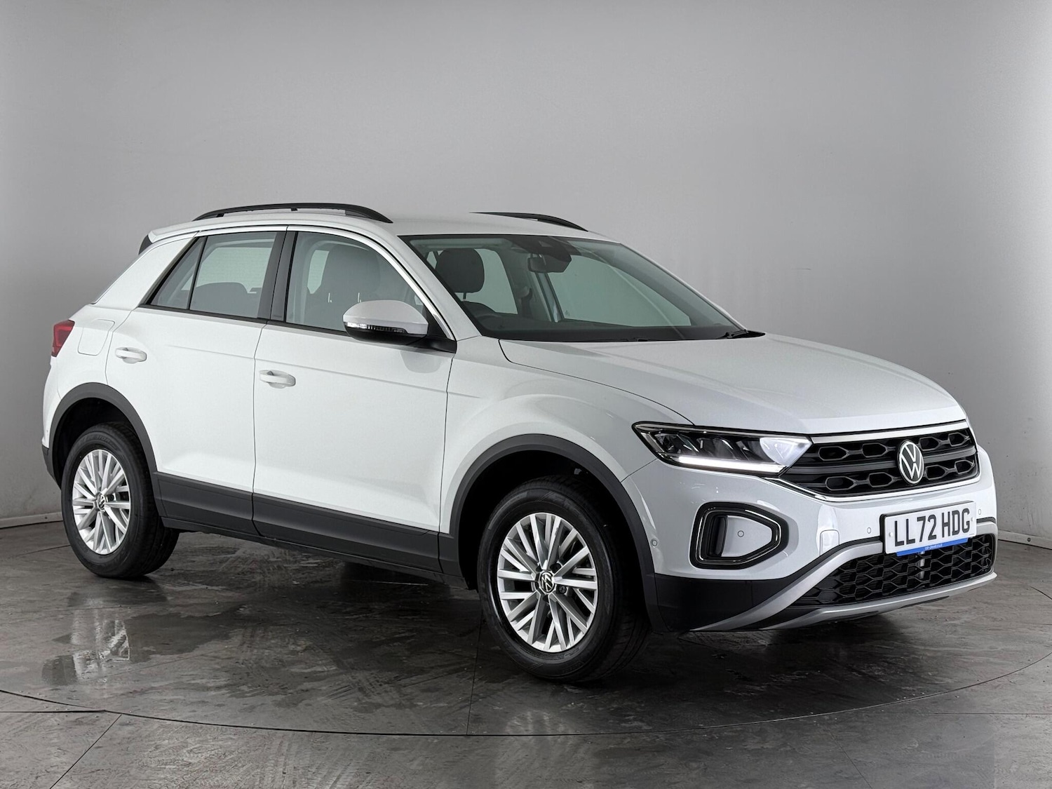 Used Volkswagen T-Roc 2022 for sale - 76926086: Photo 1