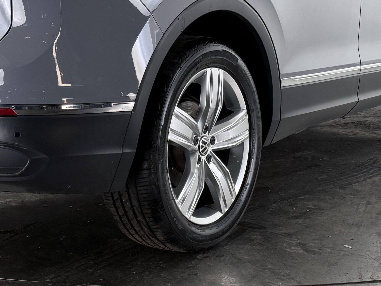 Used Volkswagen Tiguan 2021 for sale - 76898649: Photo 12