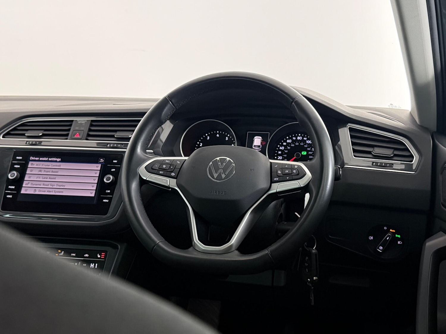 Used Volkswagen Tiguan 2021 for sale - 76898649: Photo 22