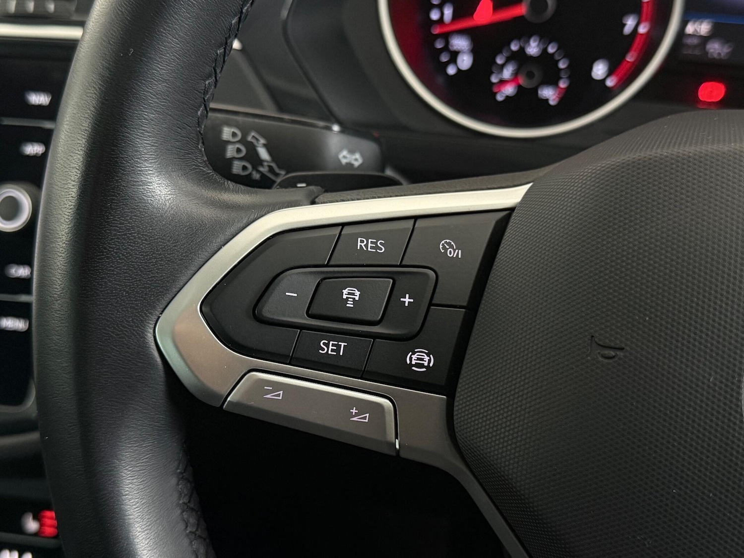 Used Volkswagen Tiguan 2021 for sale - 76898649: Photo 23