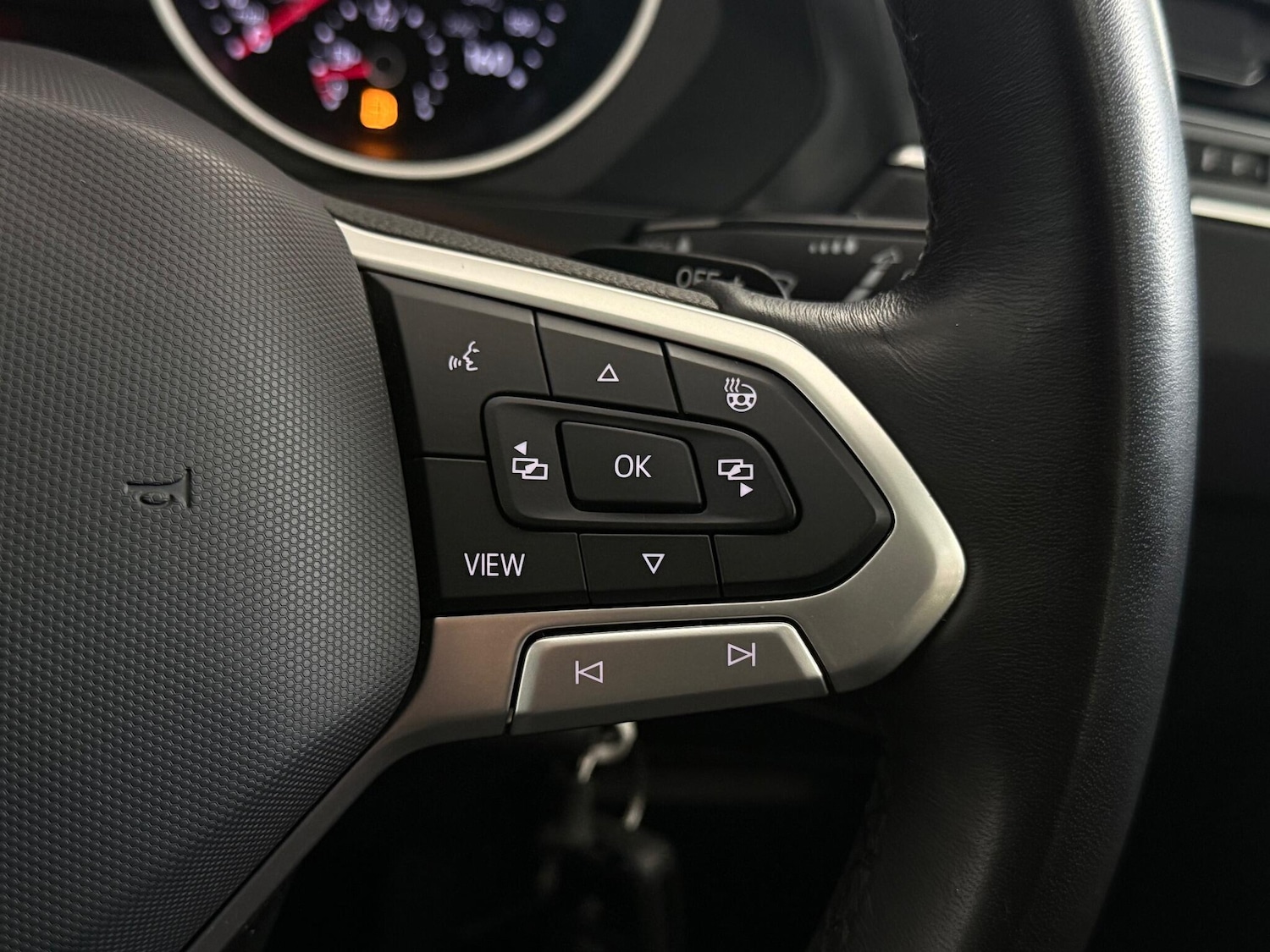 Used Volkswagen Tiguan 2021 for sale - 76898649: Photo 24