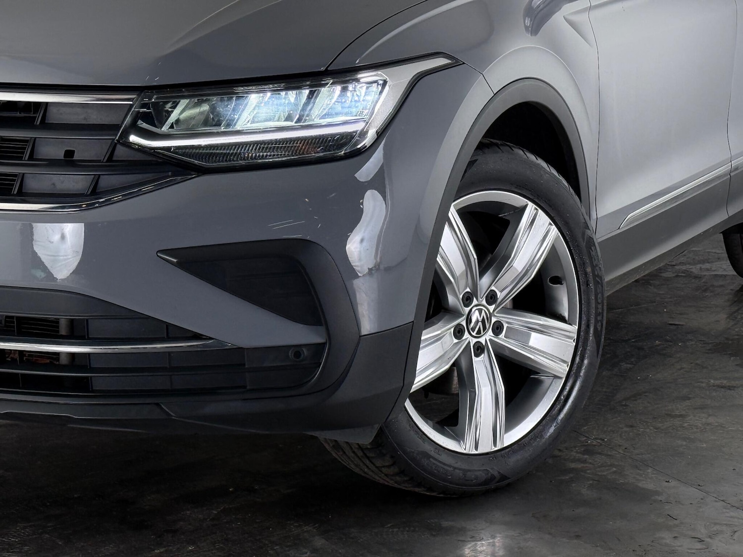 Used Volkswagen Tiguan 2021 for sale - 76898649: Photo 44