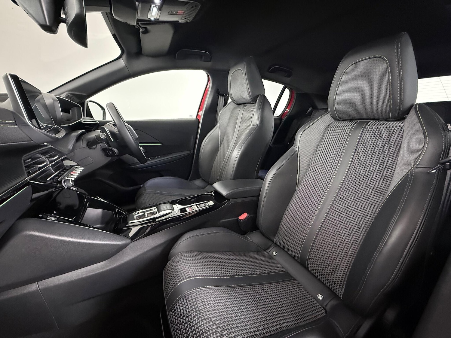 Used Peugeot 208 2023 for sale - 76468185: Photo 17